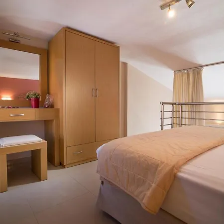 Filippos & Apartment